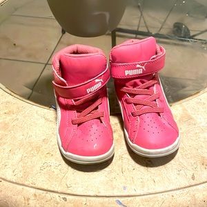 Girls Puma Pink Sneakers